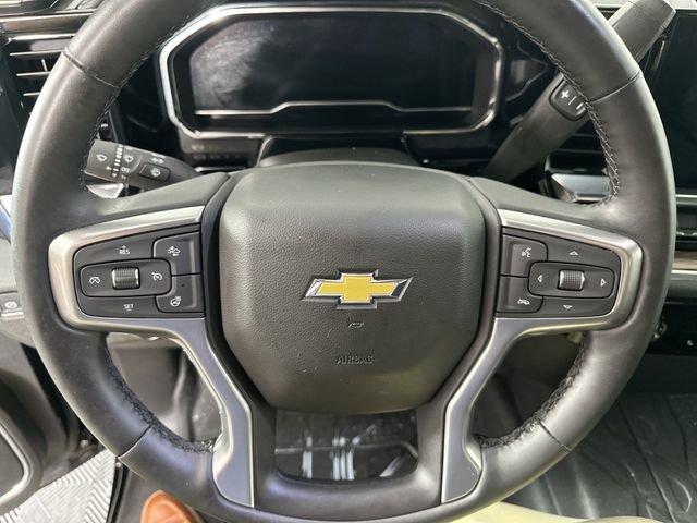 Used 2024 Chevrolet Silverado 1500 LT AWD/4WD image 19
