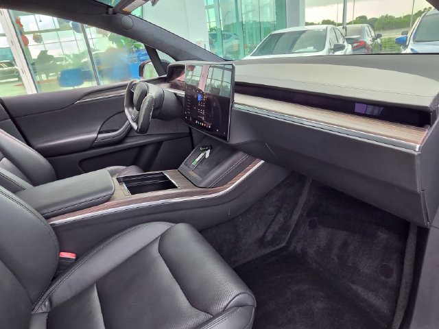 Used 2022 Tesla Model X AWD/4WD image 25