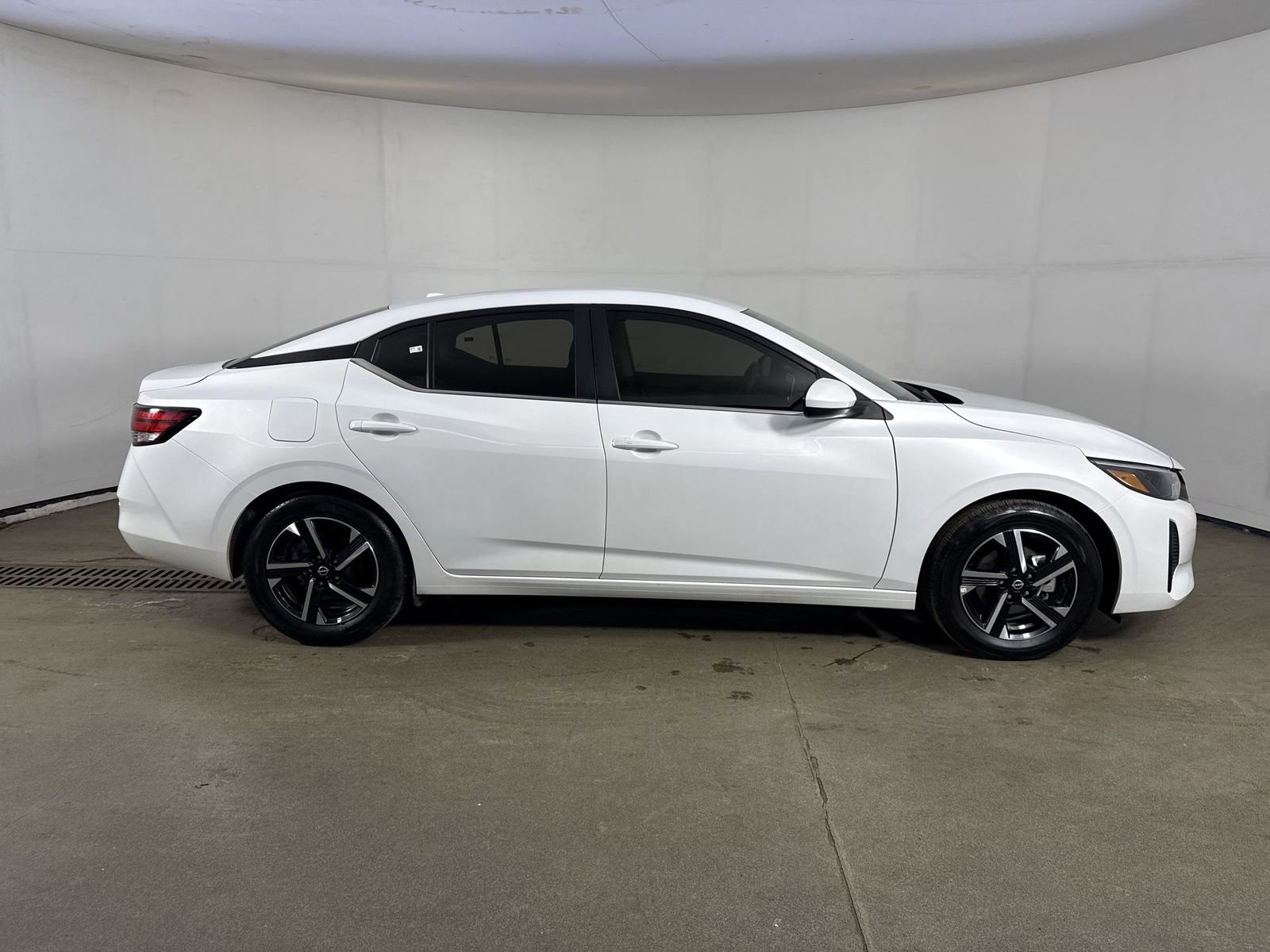 Certified 2025 Nissan Sentra SV image 36