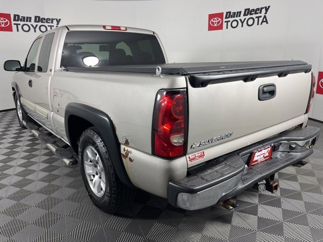 Used 2006 Chevrolet Silverado 1500 LT w/ Light Duty Power Package image 21
