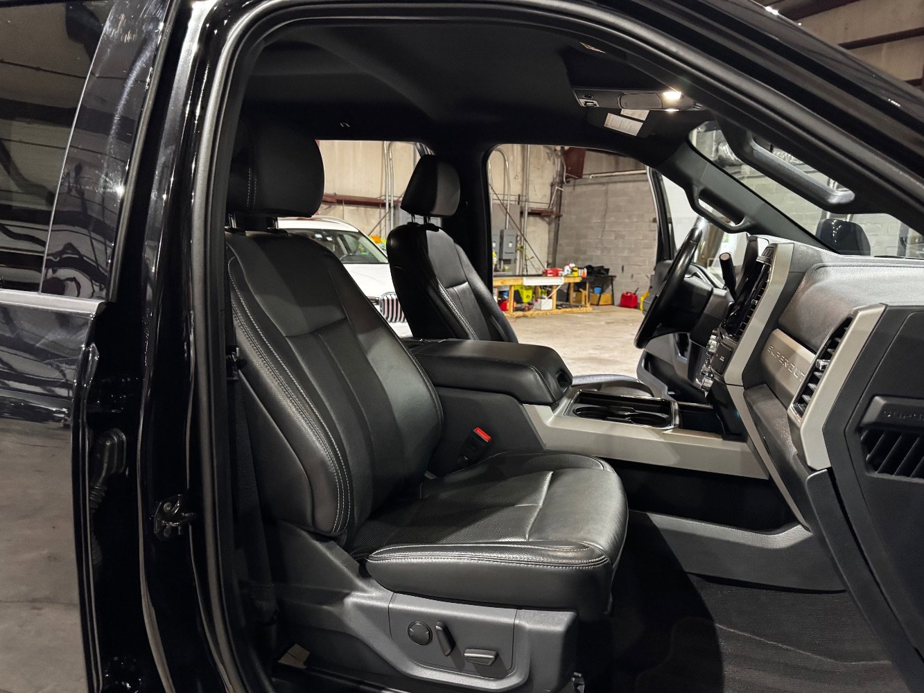 Used 2022 Ford F250 Lariat w/ Lariat Ultimate Package image 27