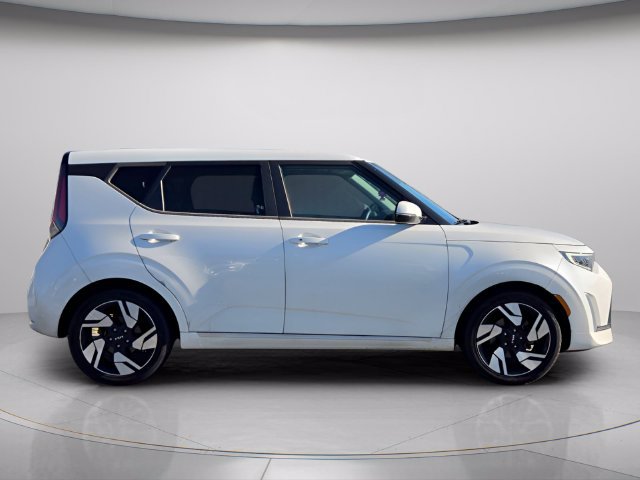 Used 2023 Kia Soul GT-Line w/ GT-Line Technology Package FWD image 8