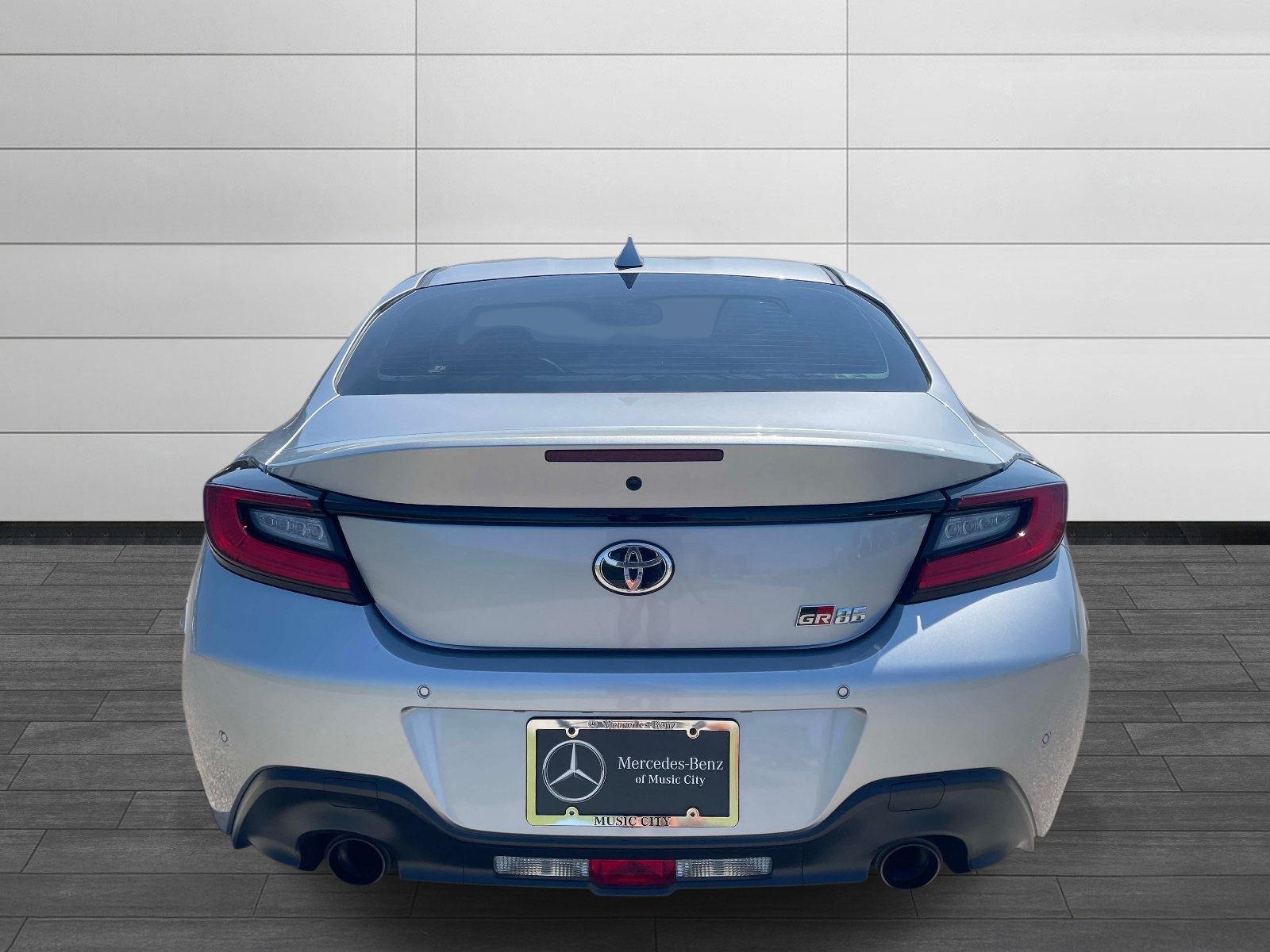Used 2024 Toyota GR86 RWD image 4
