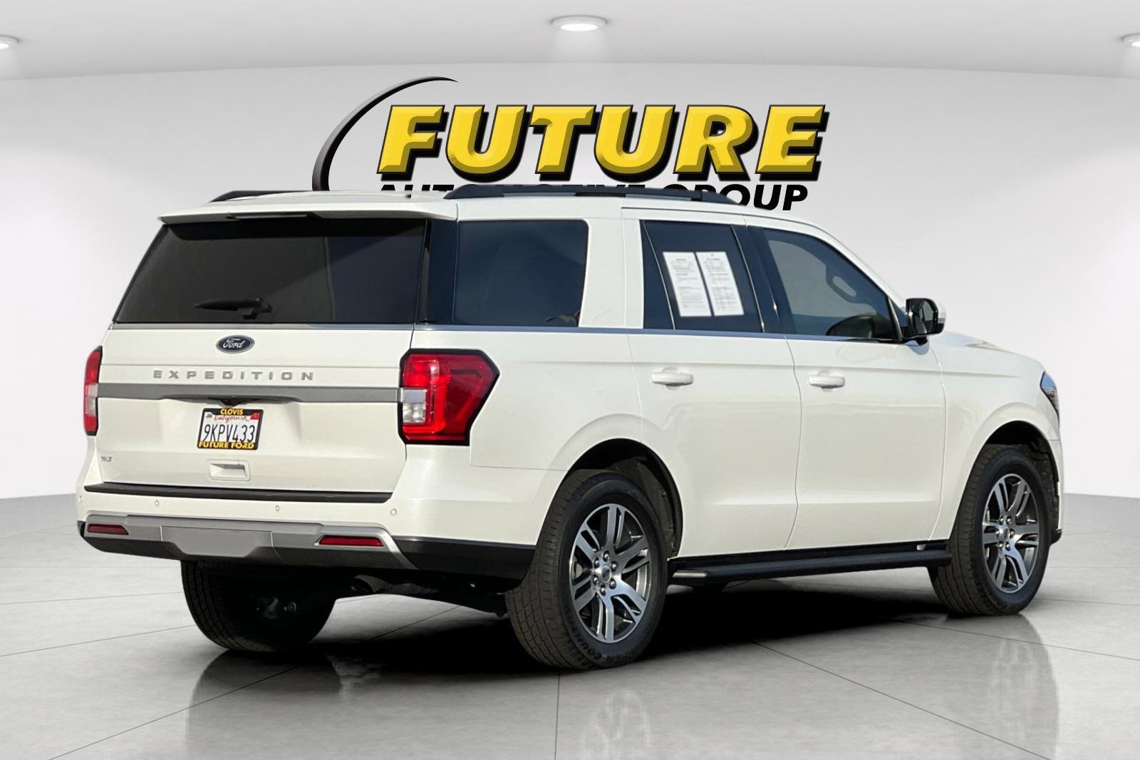 Certified 2024 Ford Expedition XLT image 3