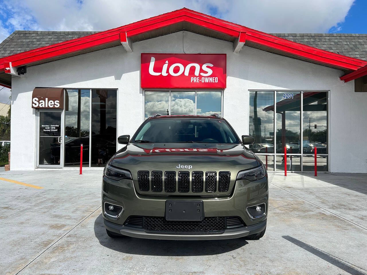Used 2019 Jeep Cherokee Limited AWD/4WD image 1