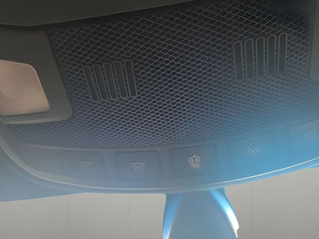 Used 2019 Lincoln MKZ Premiere image 24