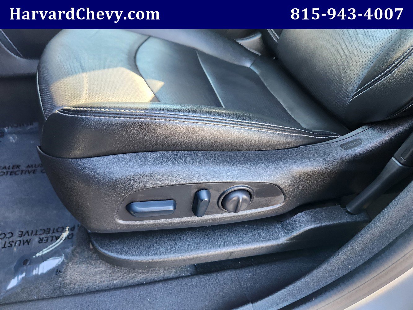 Used 2024 GMC Terrain SLT image 26