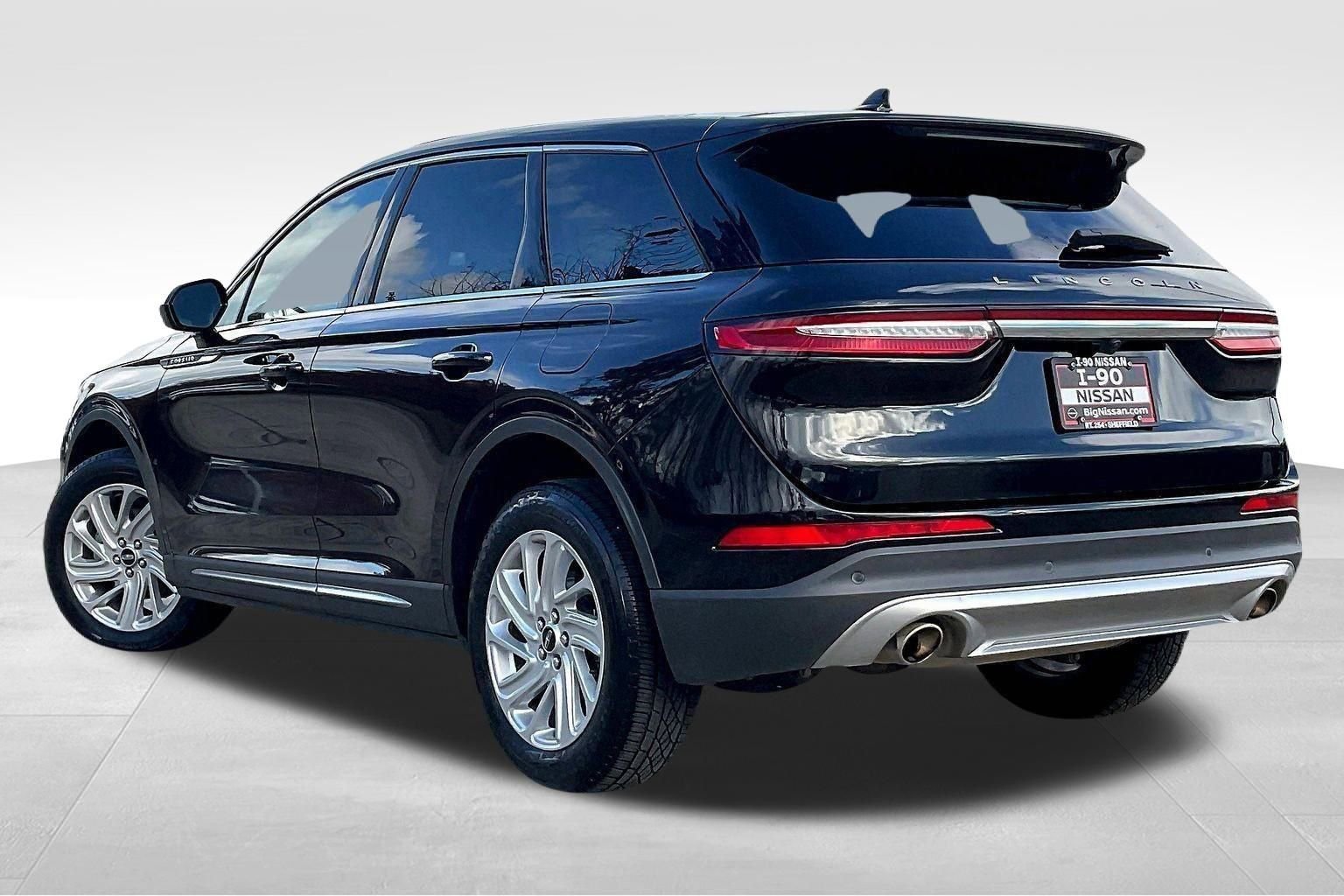 Used 2023 Lincoln Corsair AWD image 16