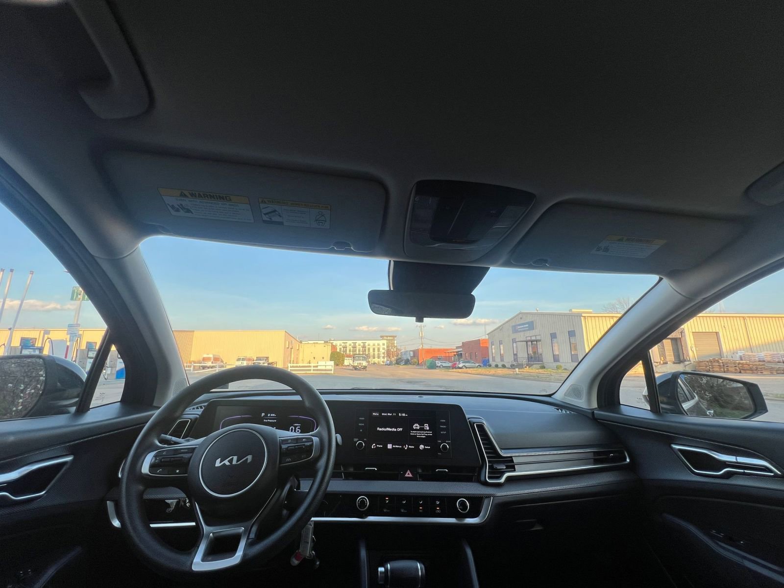 Used 2025 Kia Sportage LX image 32