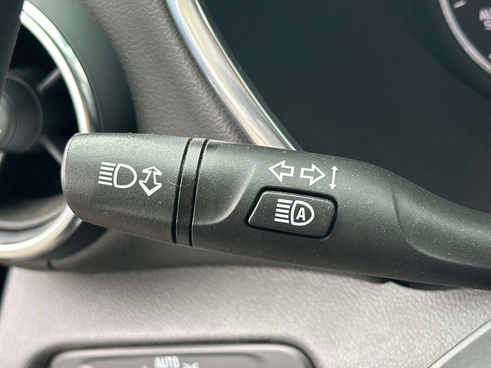 Certified 2021 Chevrolet Blazer LT AWD/4WD image 24