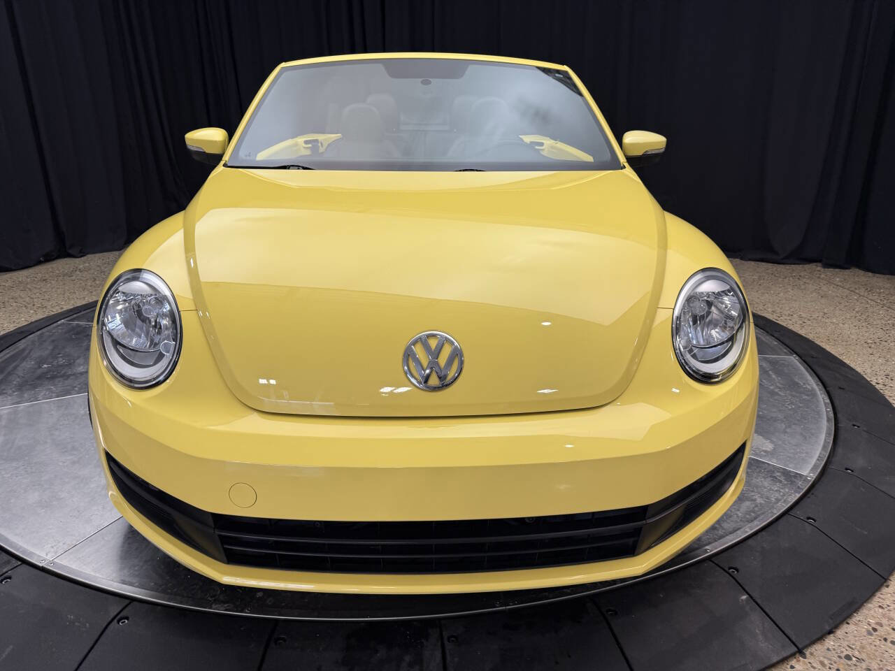 Used 2013 Volkswagen Beetle 2.5 image 12