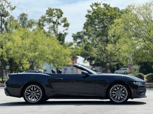 Used 2024 Ford Mustang Premium RWD image 4