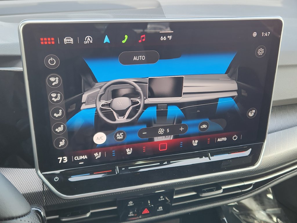 New 2026 Volkswagen GTI SE FWD image 9