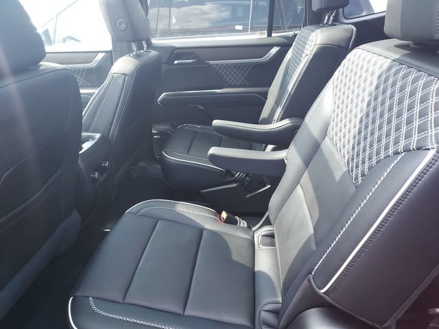 Used 2024 GMC Acadia Denali w/ LPO, Floor Liner Package AWD/4WD image 17