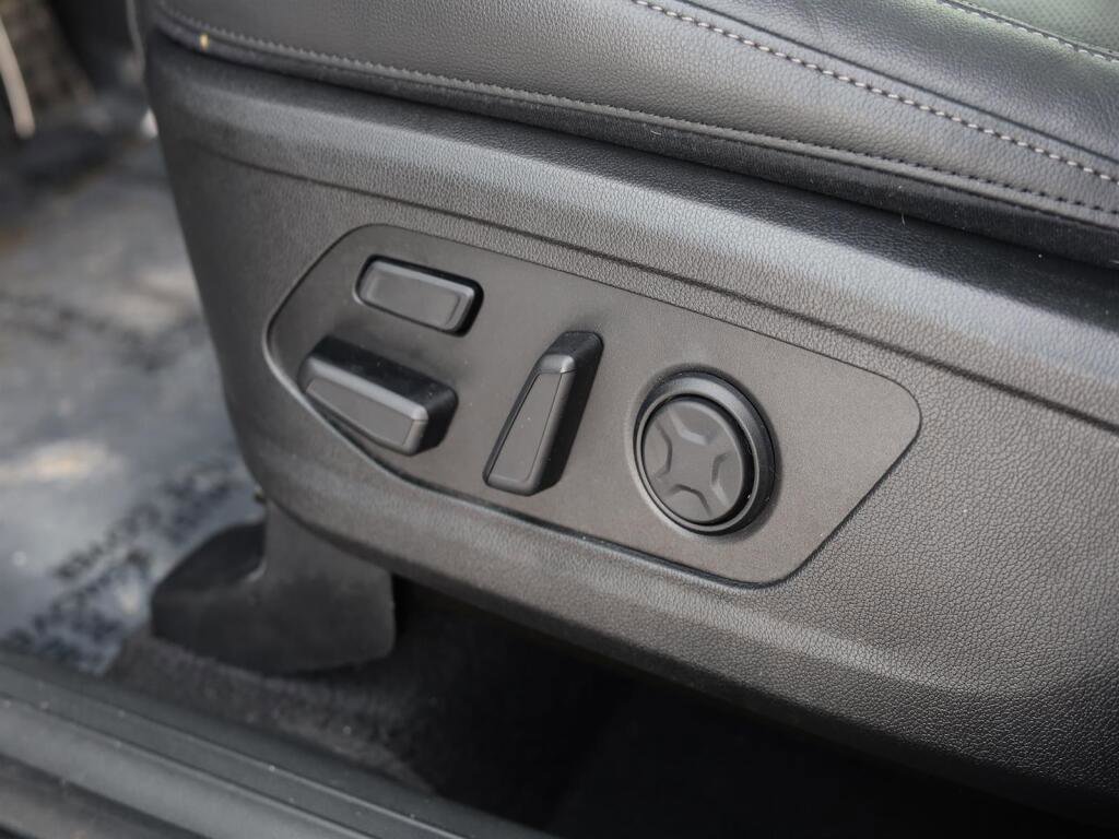 Used 2023 Kia Sorento SX image 7