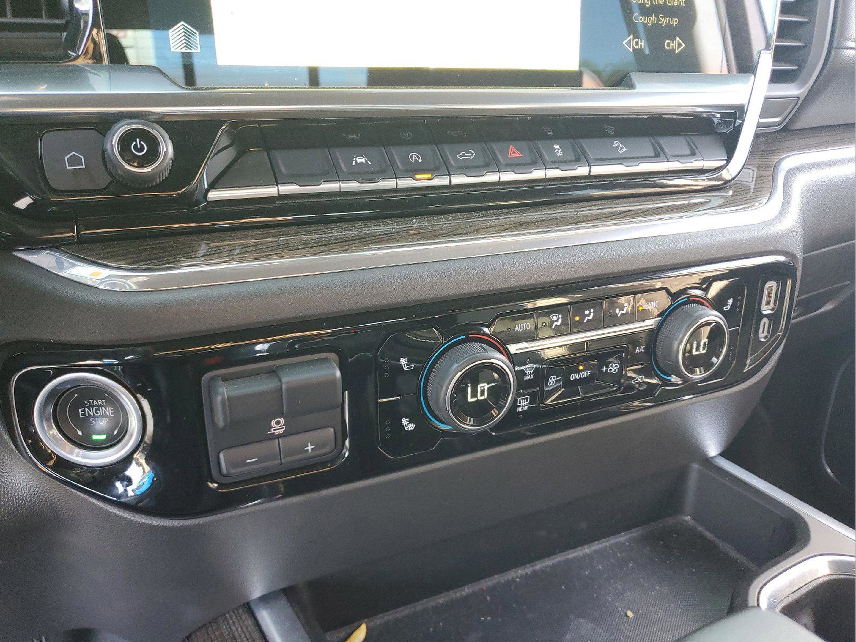 Used 2024 Chevrolet Silverado 1500 LT Trail Boss w/ Convenience Package II image 23