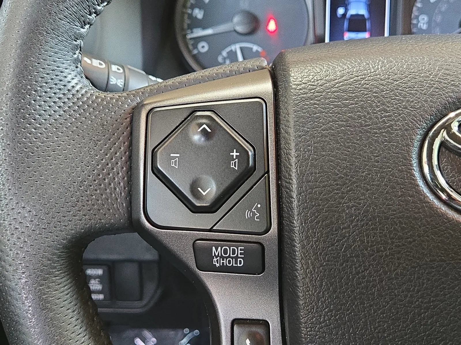 Used 2022 Toyota Tacoma TRD Off-Road RWD image 21