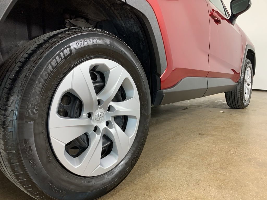 Used 2024 Toyota RAV4 LE AWD/4WD image 9
