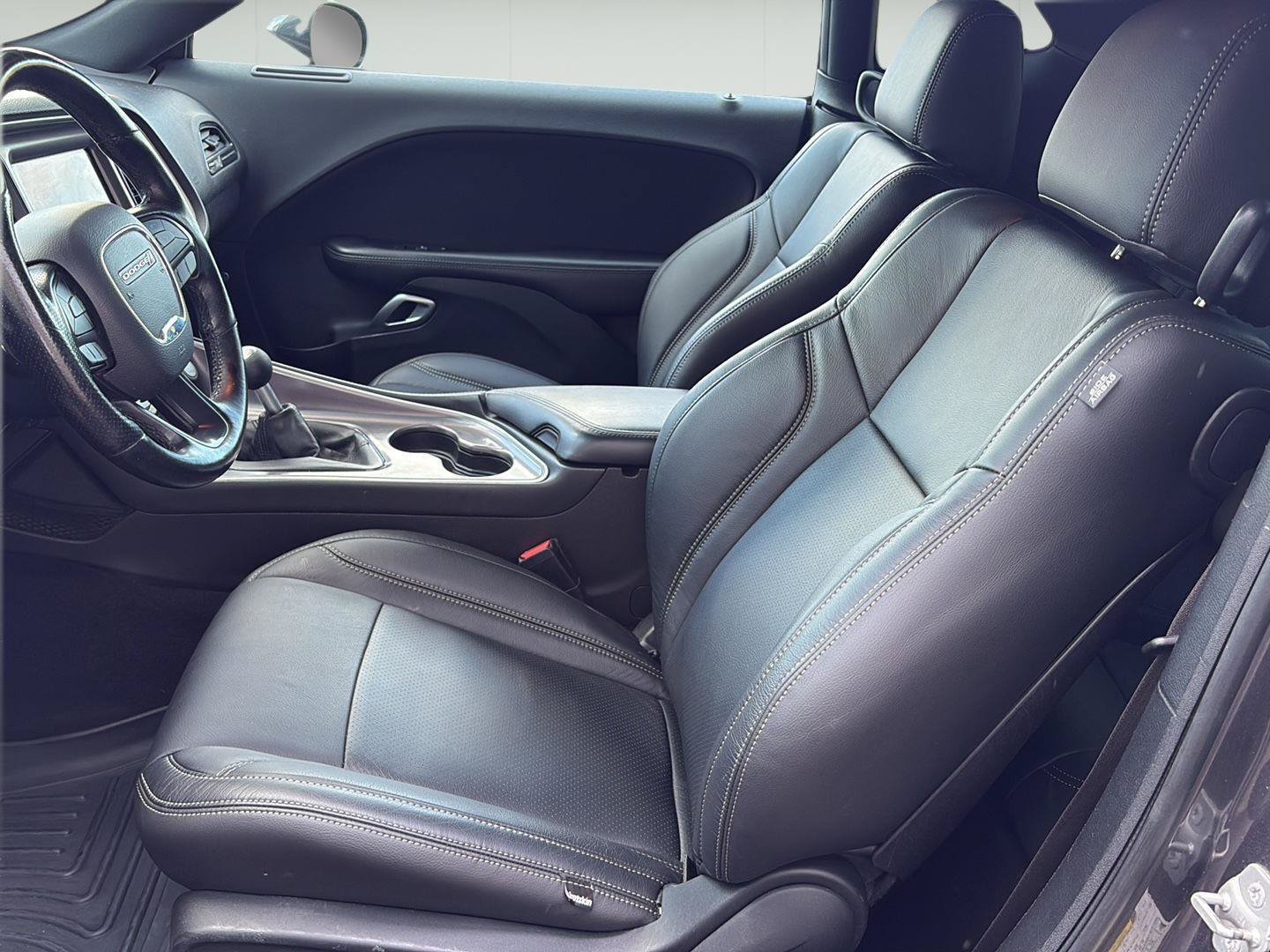 Used 2019 Dodge Challenger R/T w/ Cold Weather Group RWD image 6