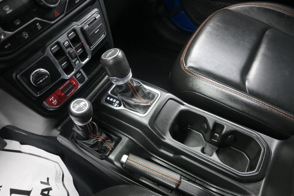 Used 2023 Jeep Gladiator Mojave w/ LED Lighting Group AWD/4WD image 14