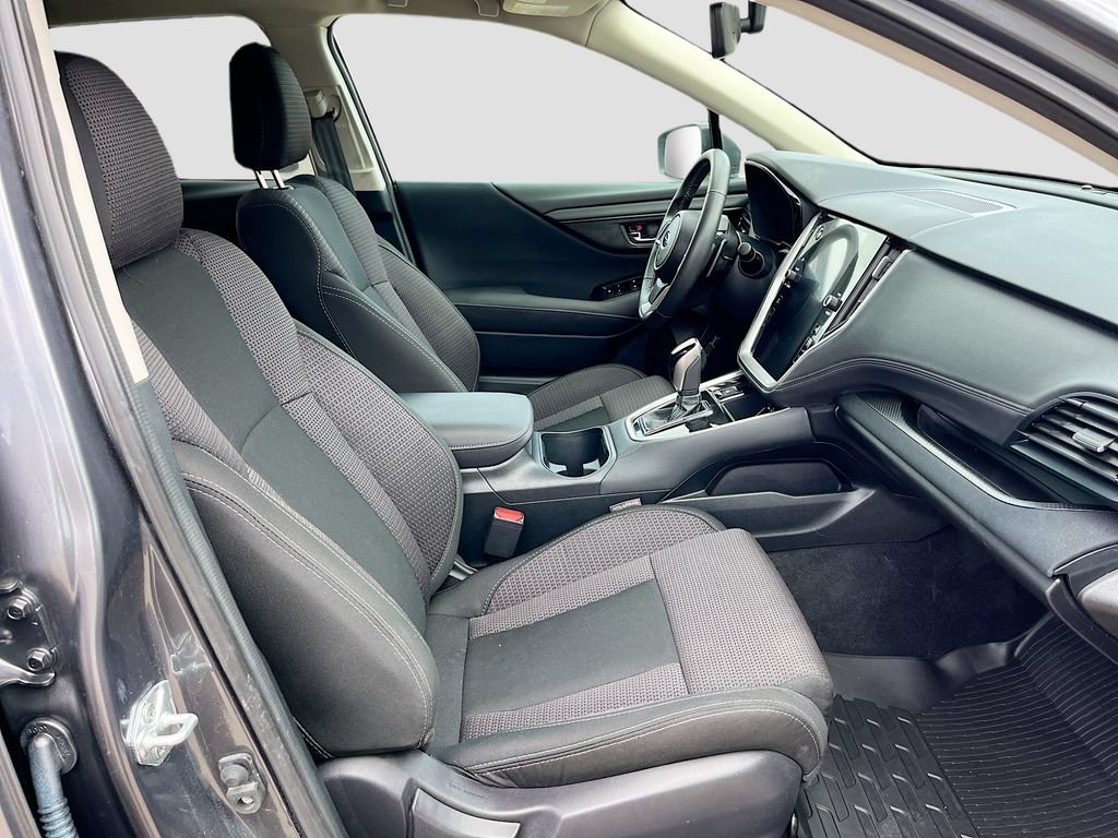Used 2025 Subaru Outback Premium AWD/4WD image 31