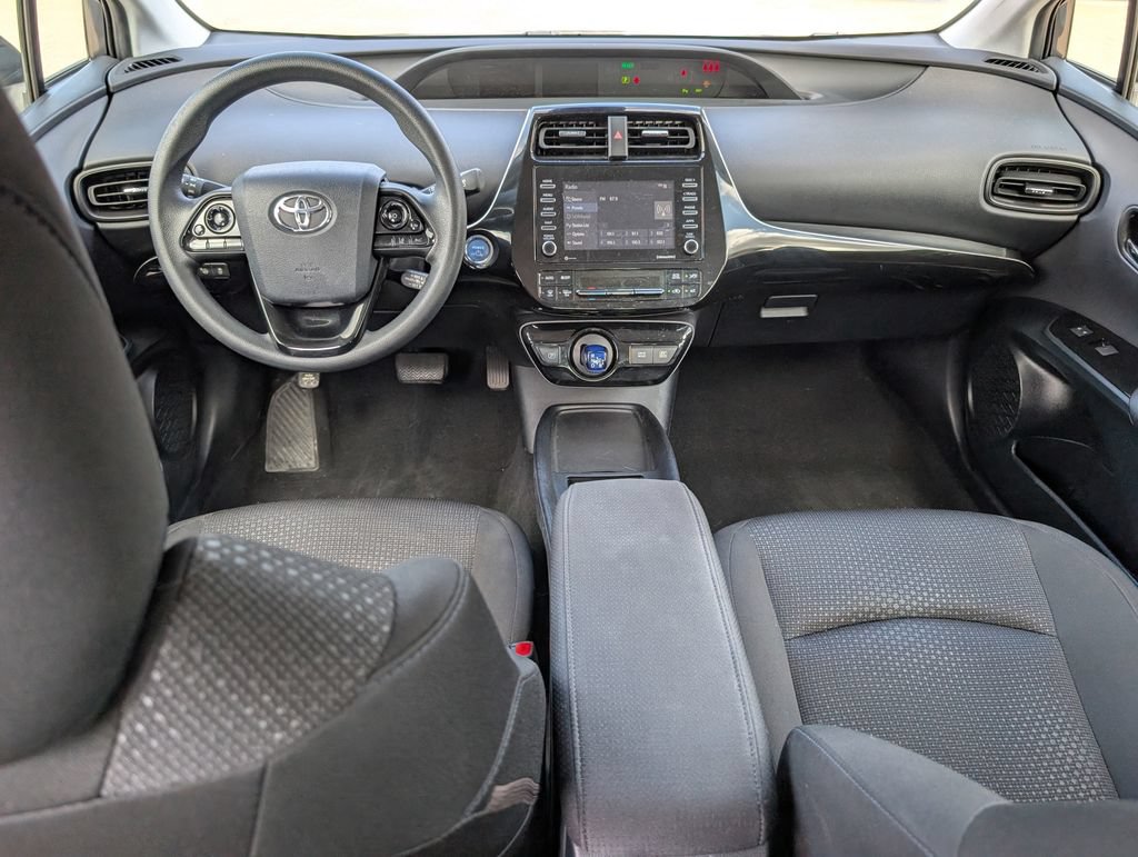 Used 2021 Toyota Prius LE FWD image 16