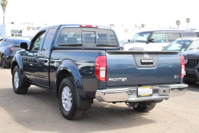 Used 2017 Nissan Frontier SV image 3