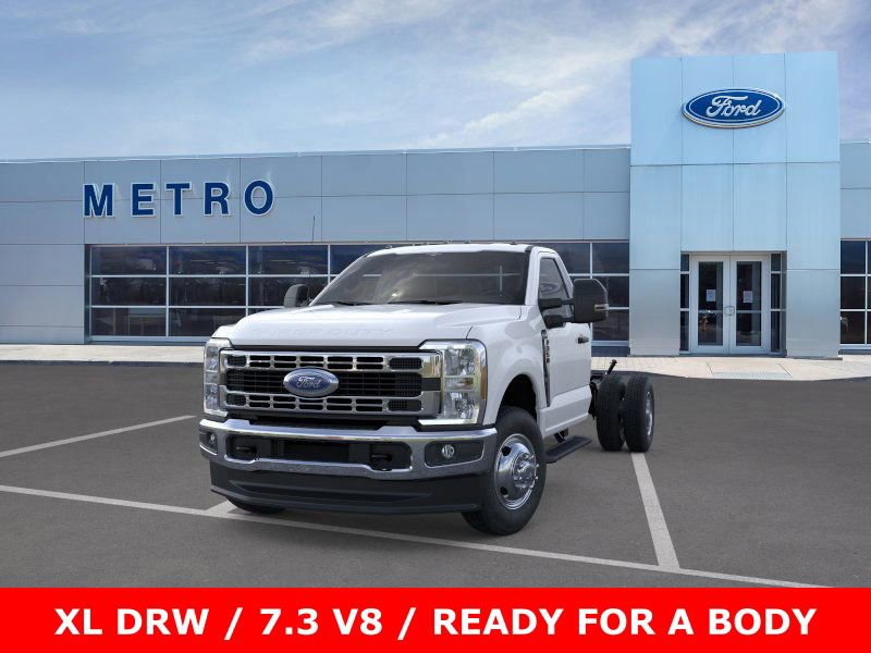 New 2025 Ford F350 XL w/ XL Chrome Package image 3