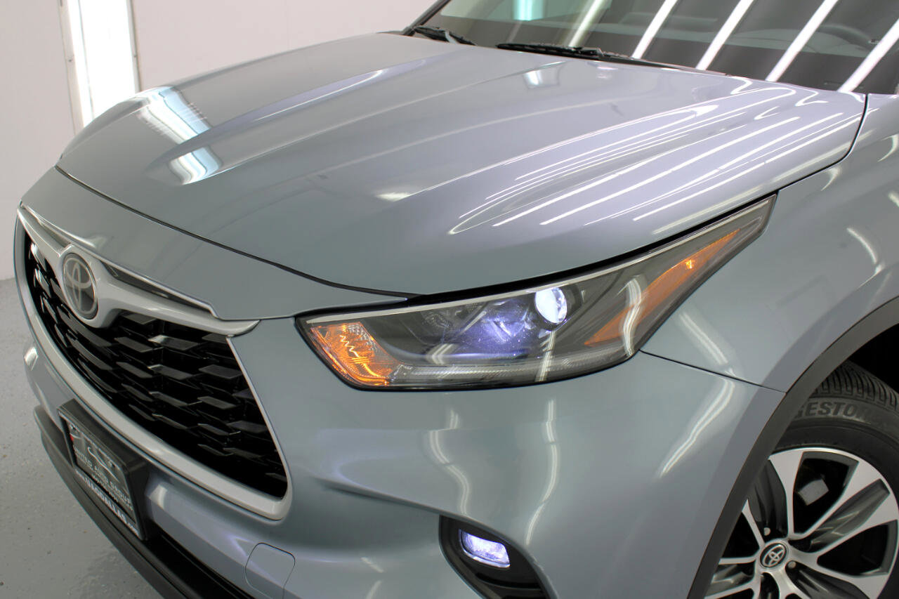 Used 2021 Toyota Highlander XLE image 17