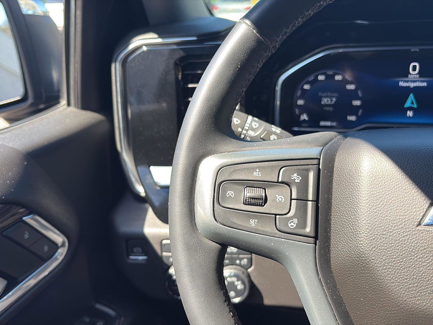 Certified 2023 Chevrolet Silverado 1500 LT AWD/4WD image 15