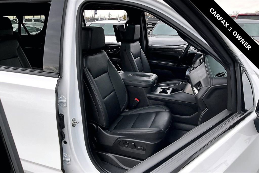 Used 2024 Chevrolet Suburban Z71 w/ Luxury Package AWD/4WD image 29