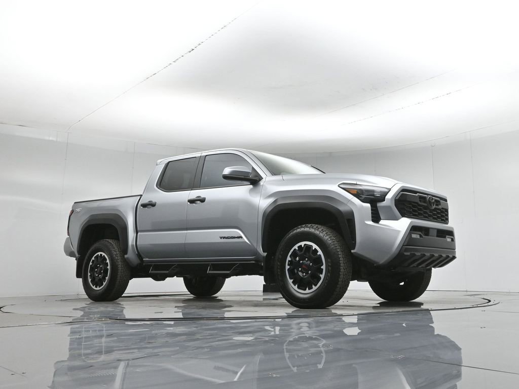 Used 2025 Toyota Tacoma TRD Off-Road image 4