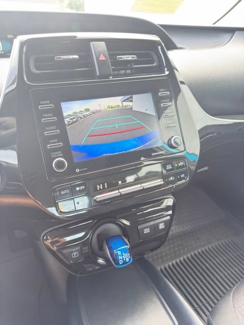 Used 2022 Toyota Prius LE AWD/4WD image 11