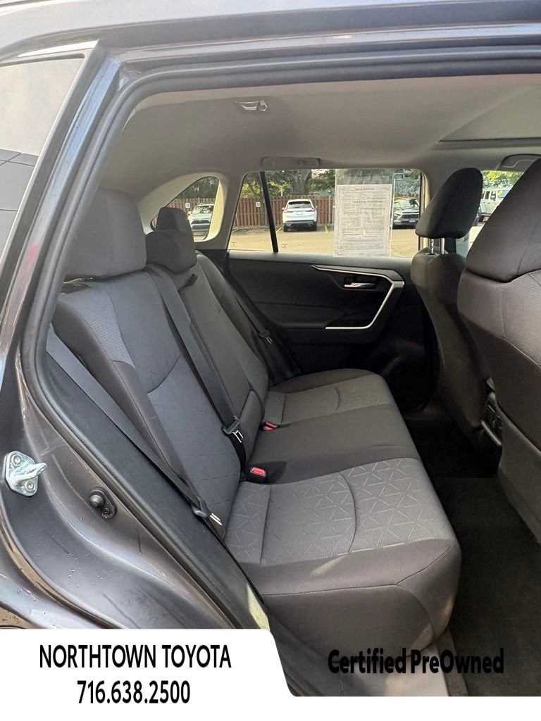 Used 2020 Toyota RAV4 XLE w/ Convenience Package AWD/4WD image 16
