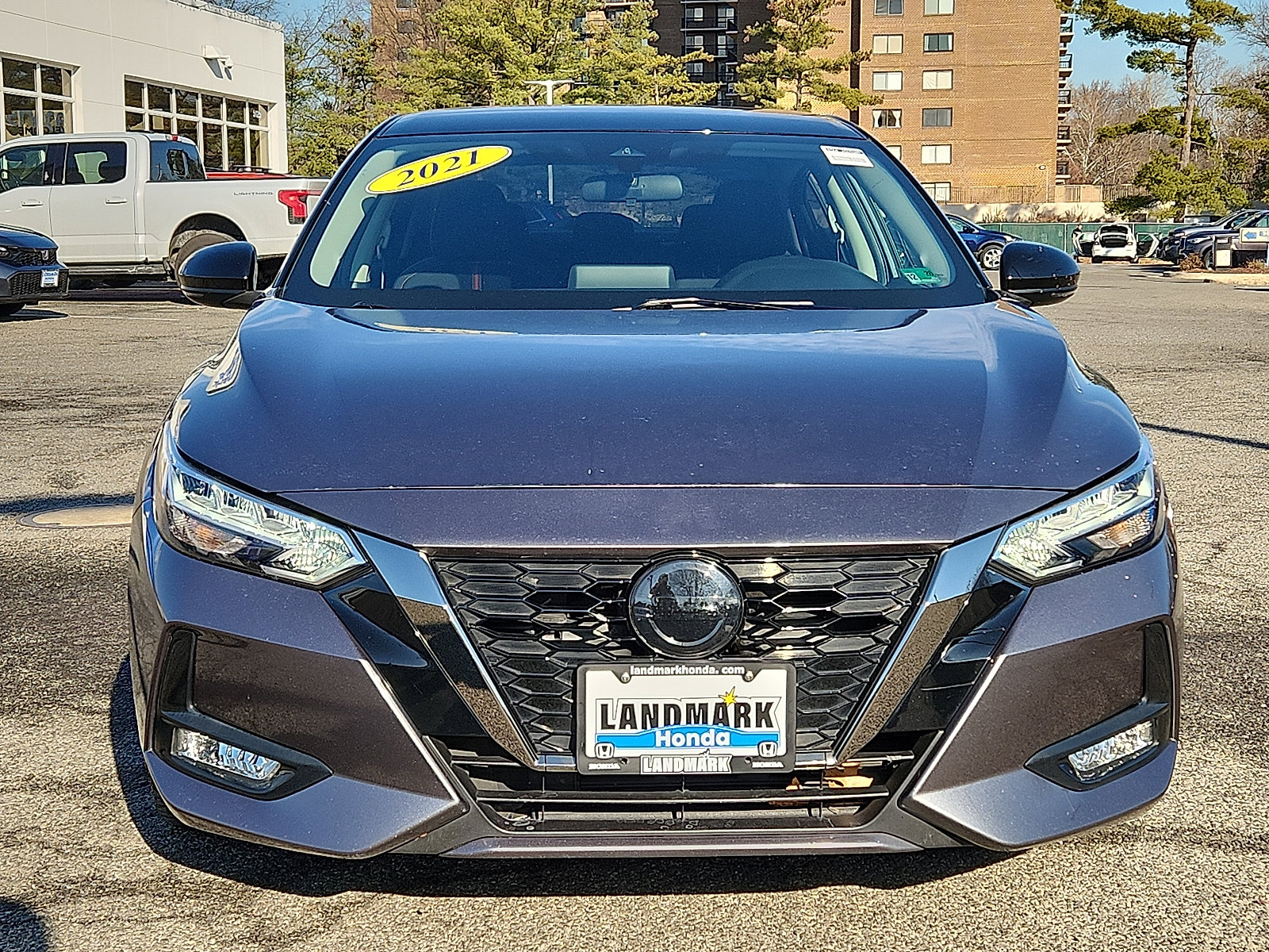 Used 2021 Nissan Sentra SR image 2