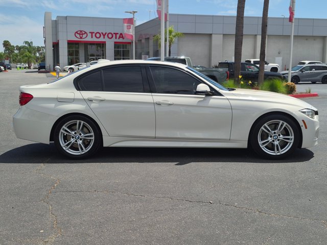 Used 2017 BMW 340i Sedan RWD image 4