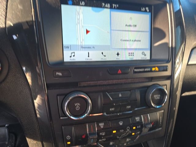 Used 2017 Ford Explorer XLT w/ Equipment Group 202A image 12