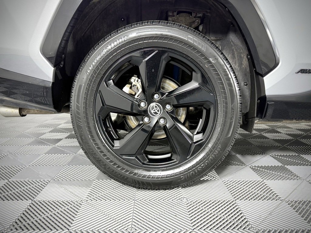 Used 2021 Toyota RAV4 XSE image 17