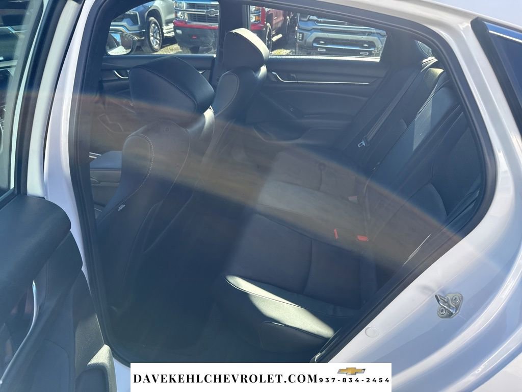 Used 2018 Honda Accord Sport image 19