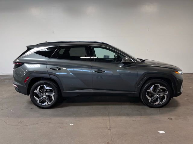 Used 2022 Hyundai Tucson Limited AWD/4WD image 2