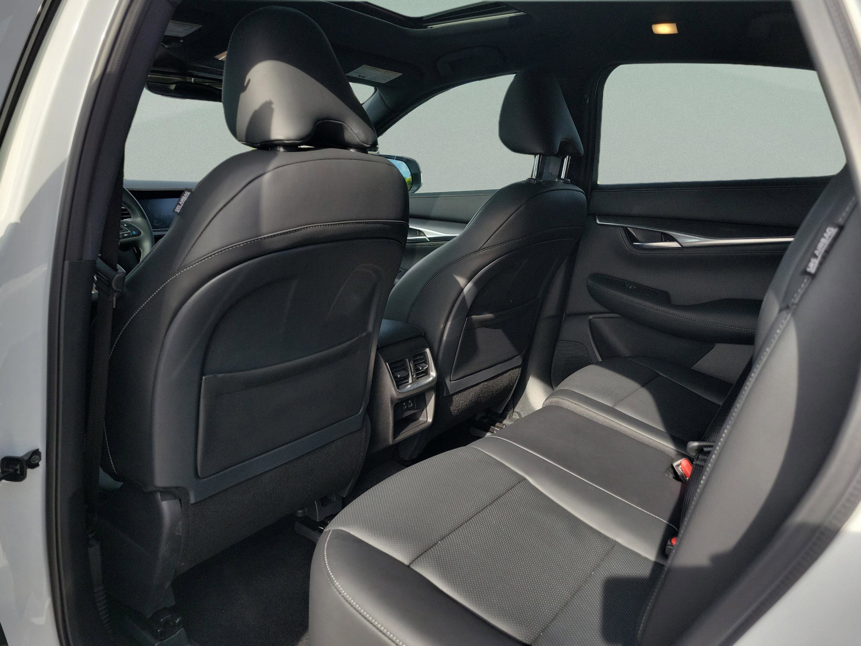 Certified 2025 INFINITI QX55 Luxe w/ Cargo Package image 24