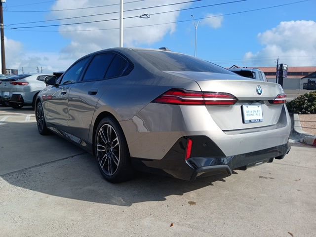 Used 2024 BMW 530i w/ M Sport Package image 7