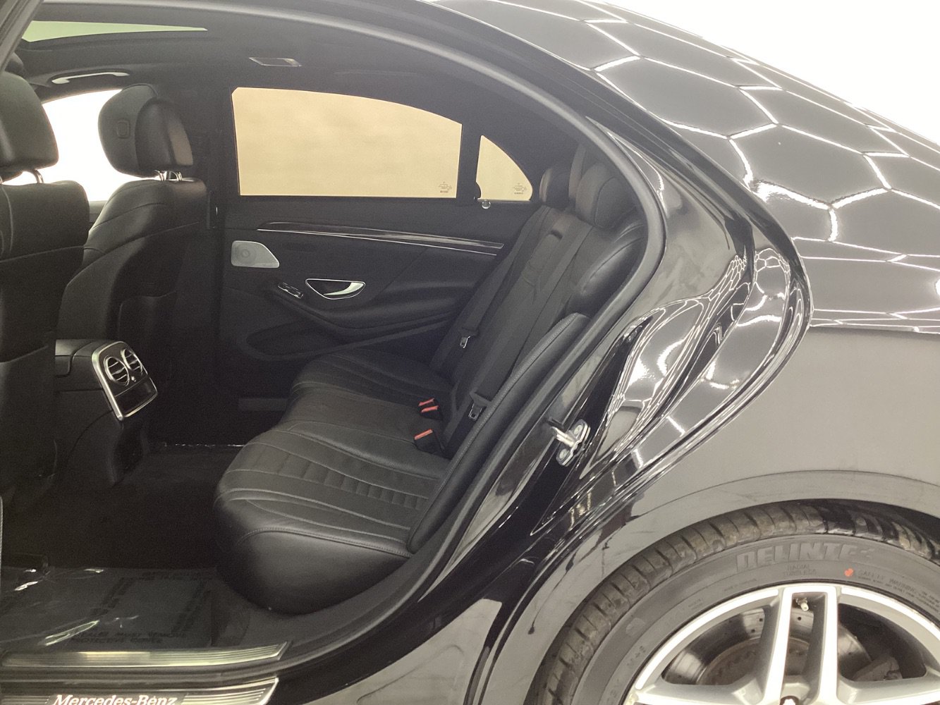Used 2018 Mercedes-Benz S 560 4MATIC Sedan image 20