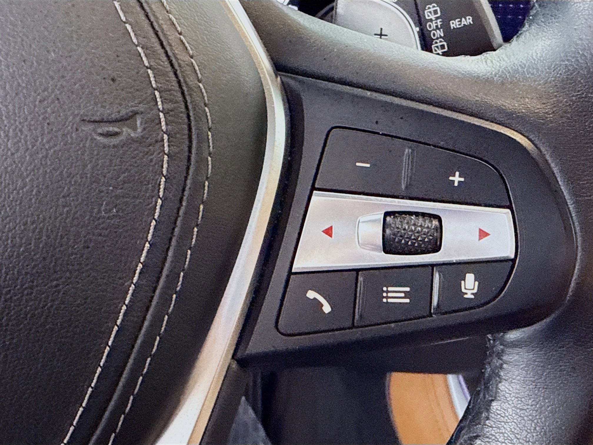 Used 2023 BMW X5 sDrive40i w/ Parking Assistance Package RWD image 15