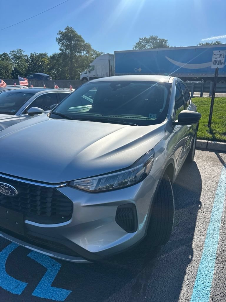 Used 2024 Ford Escape Active w/ Tech Pack #1 AWD/4WD image 4