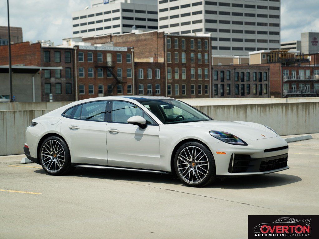 Used 2025 Porsche Panamera 4 image 45