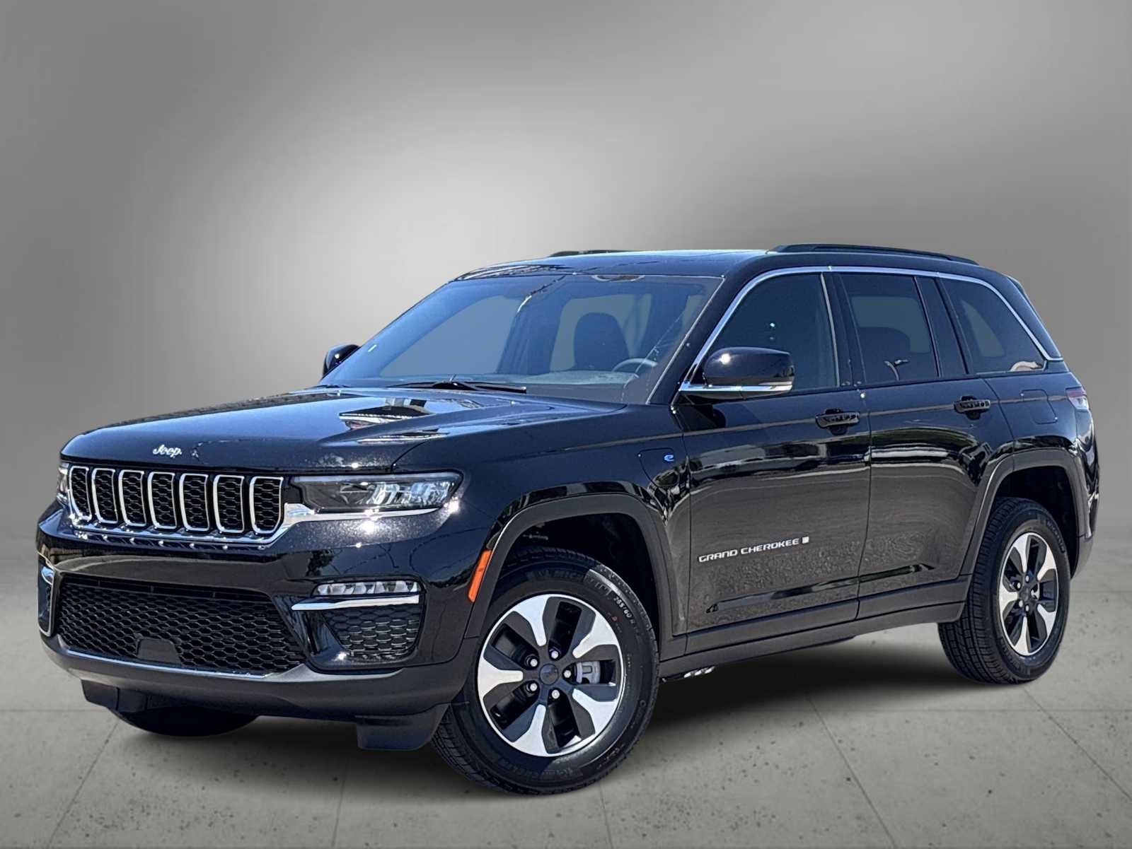 Used 2025 Jeep Grand Cherokee Limited 4xe w/ Trailer Tow Package