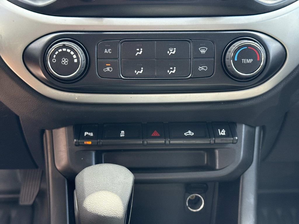 Used 2022 Chevrolet Colorado LT w/ Fleet Safety Package RWD image 19