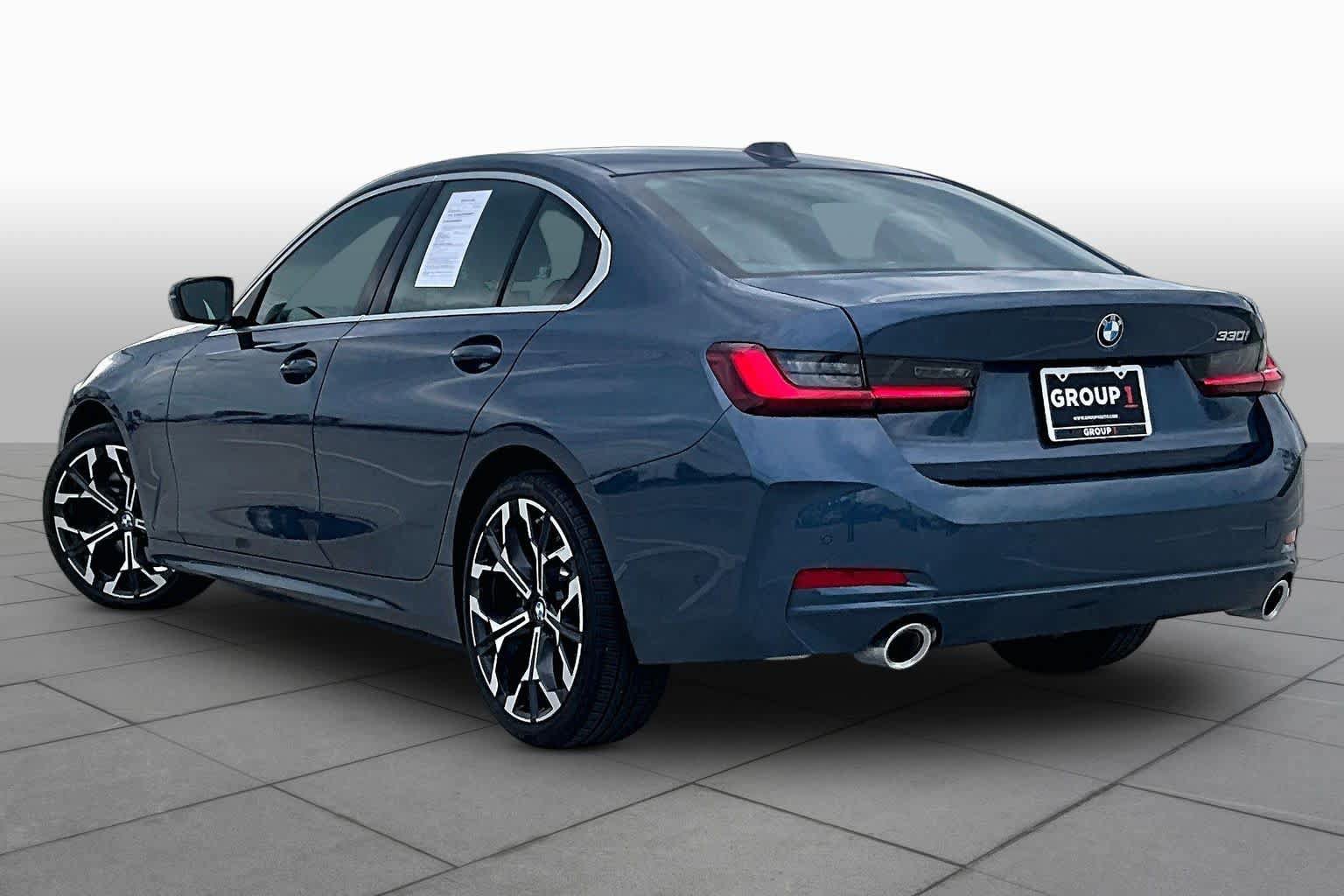 Used 2025 BMW 330i Sedan RWD image 11
