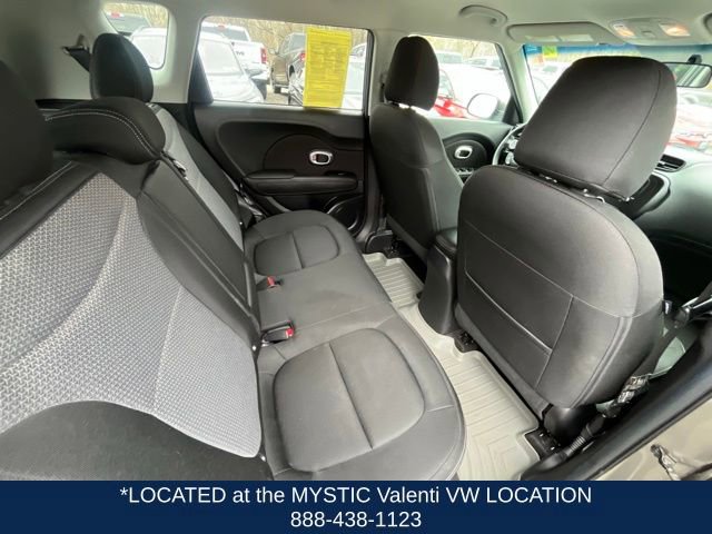 Used 2017 Kia Soul + image 18